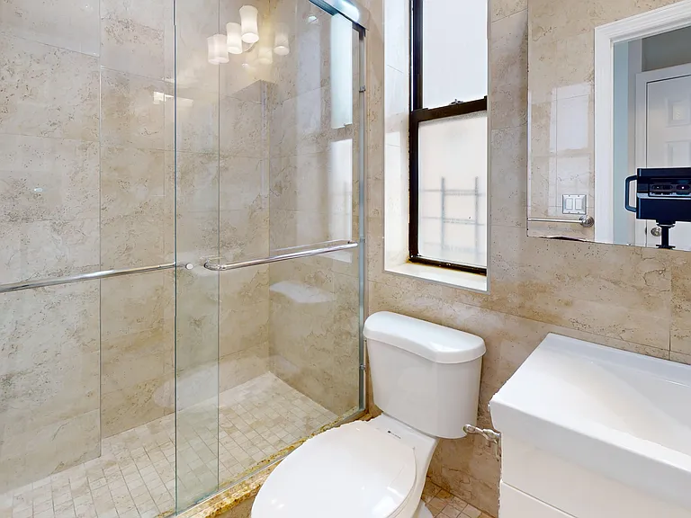 610 W 196th St #6A — Photo 7