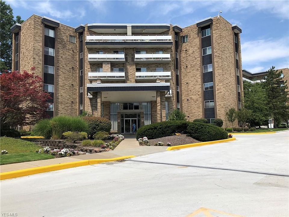 1st image of 2112 Acacia Park Dr APT 402