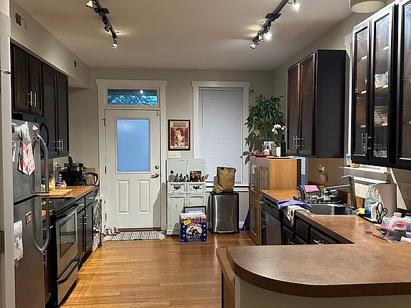 3rd image of 1418 Porter St #A