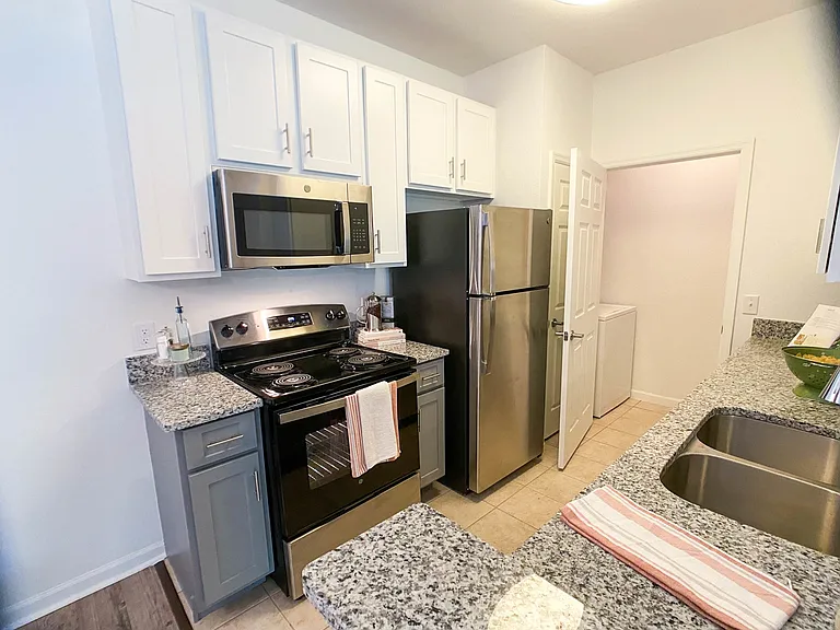 Oakleaf Village Apartments — Photo 21