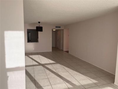 800 Parkview Dr APT 826, Hallandale, FL, 33009