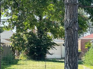 8724 S Euclid Ave, Chicago, IL 60617