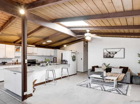 2349 Akalakala St, Pearl City, HI 96782