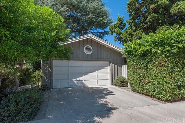 1st image of 4803 Aqueduct Ave