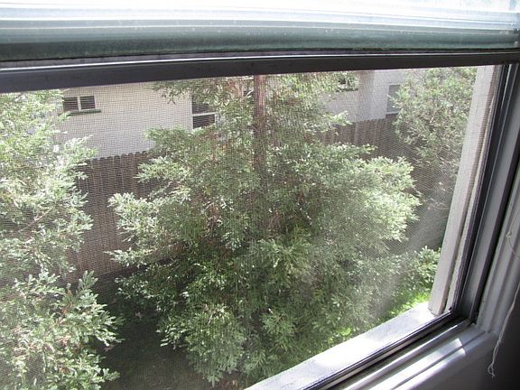 4th image of 2100 27th St #7