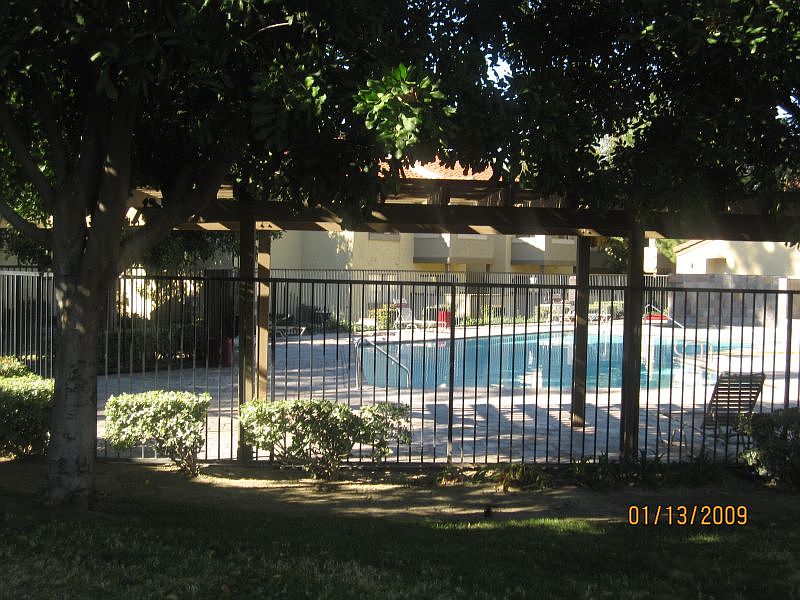 2nd image of 1134 W Blaine St APT 206