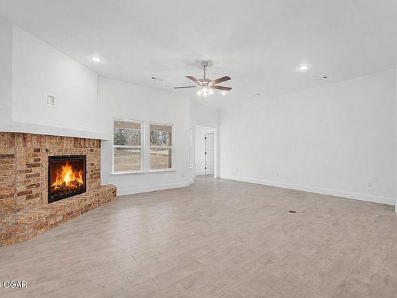 2nd image of 307 Walnut Ridge Dr