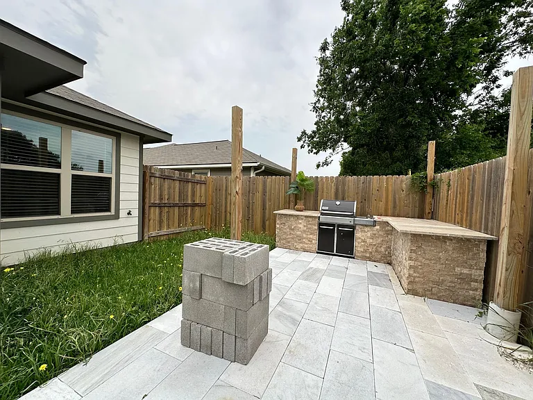 1914 Basil Ct — Photo 10