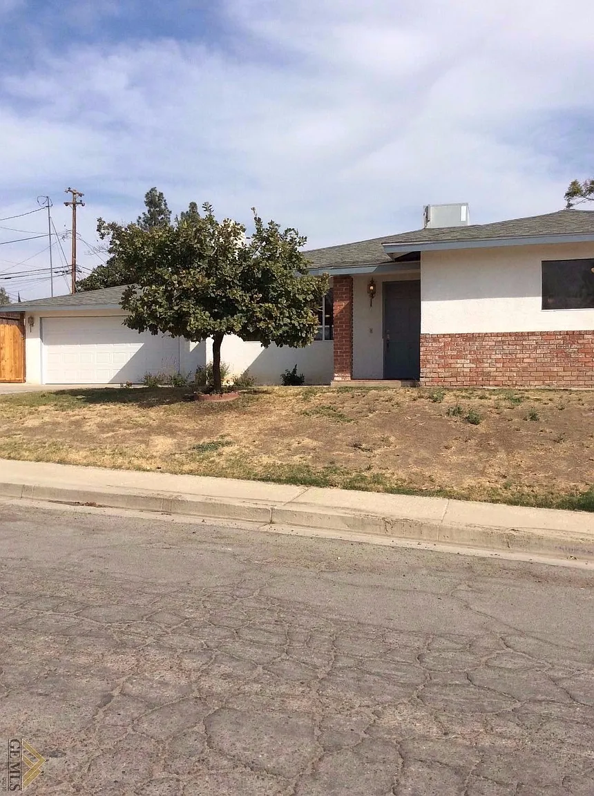 3001 La Casa Pl photo 1