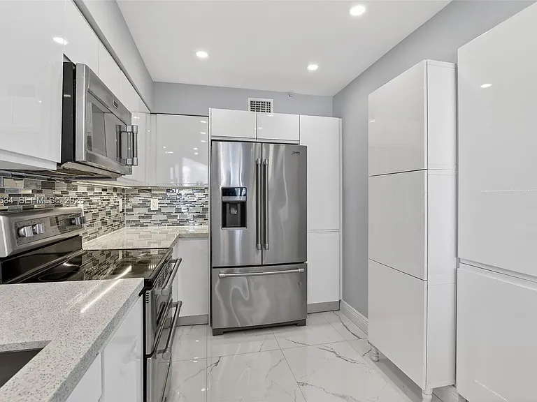 3370 Hidden Bay Dr #1501 — Photo 8