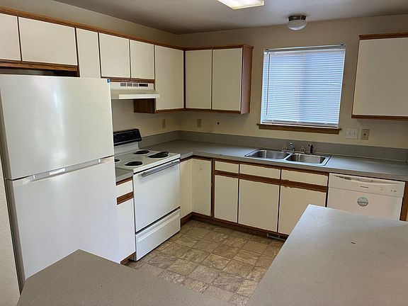 3rd image of 4325 W Camas St APT 102