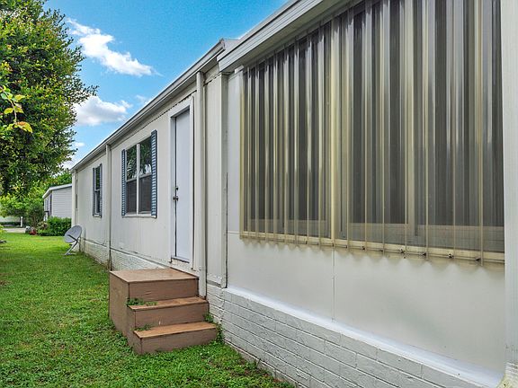 5th image of 6705 NW 29th Court