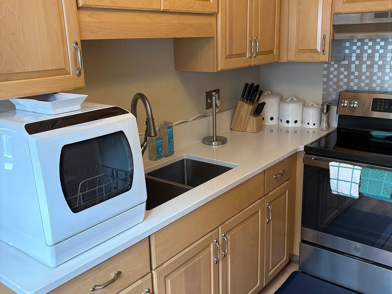 2 bed, 1100 sqft, $2,000 — Photo 4