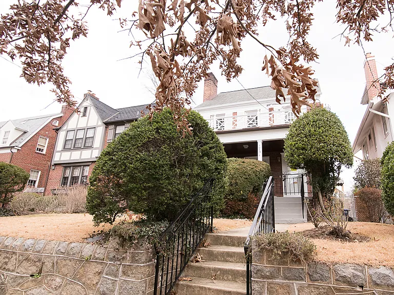 1731 Taylor St NW — Photo 9