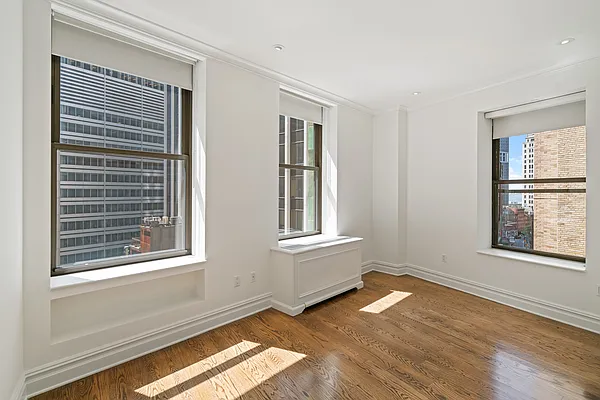 Sold by Nest Seekers International | media 19