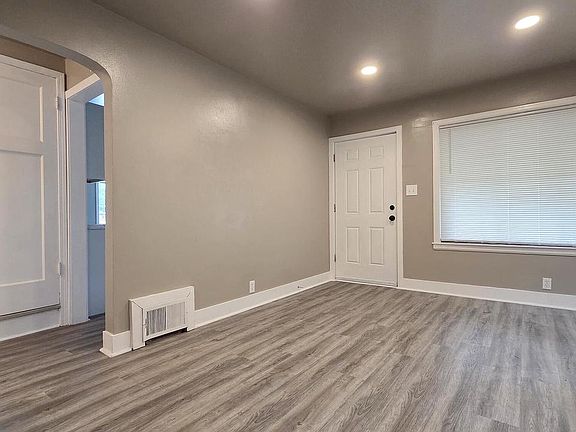 4th image of 4606 N Sherman BOULEVARD