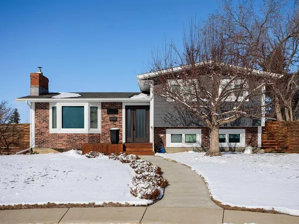 4505 S 66 Street Close, Camrose, AB T4V 2P7