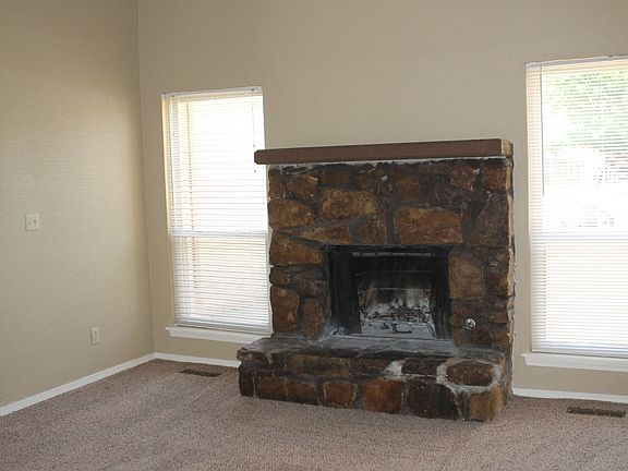 3rd image of 601 S Beech Ave