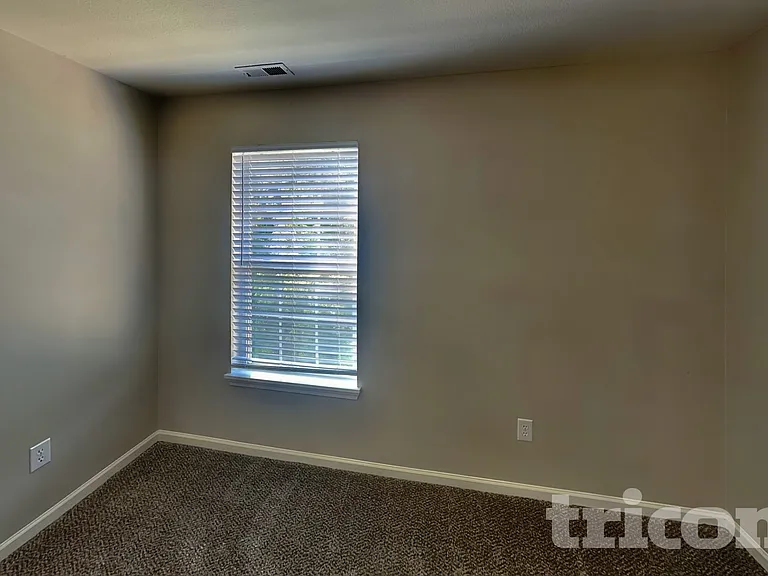 10213 Blue Sky Dr — Photo 16