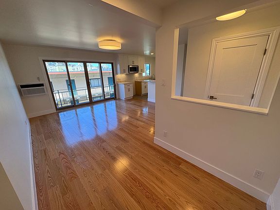 2nd image of 566 Vallejo St #E-17