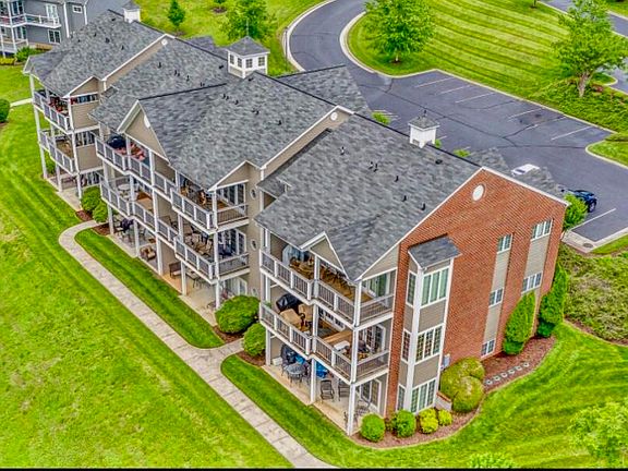 2nd image of 300 S Pointe Shore Dr