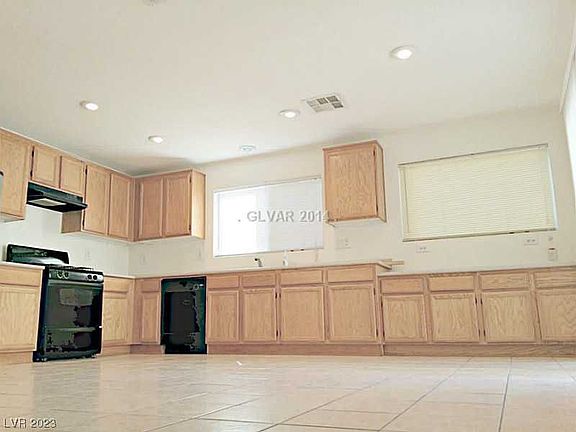 2nd image of 89 Peachtree Hill Ave