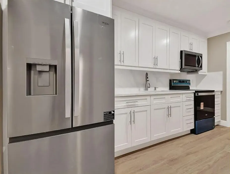 3 bed, 2.0 bath, 2388 sqft, $3,100 — Photo 4