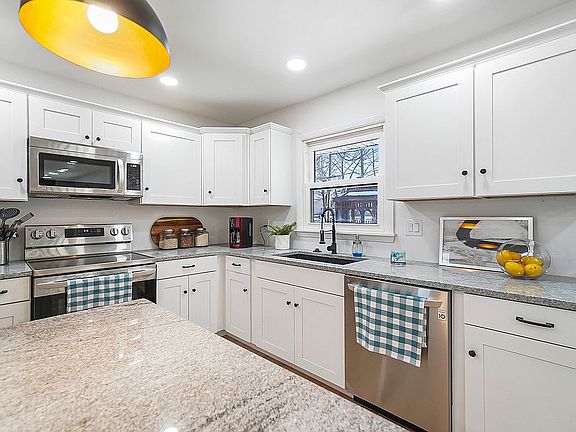 5th image of 215 Woodyard Dr