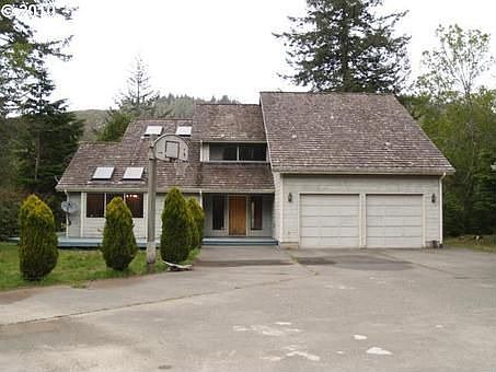 2nd image of 94321 Elk River Rd