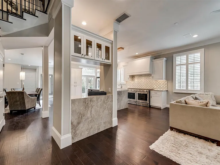 2902 N Pearl St — Photo 11