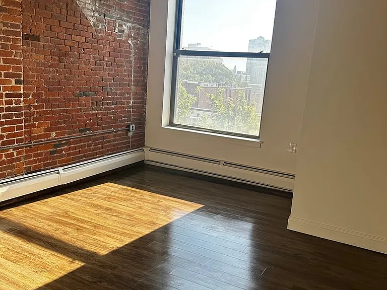 SilverBrick Lofts — Photo 43