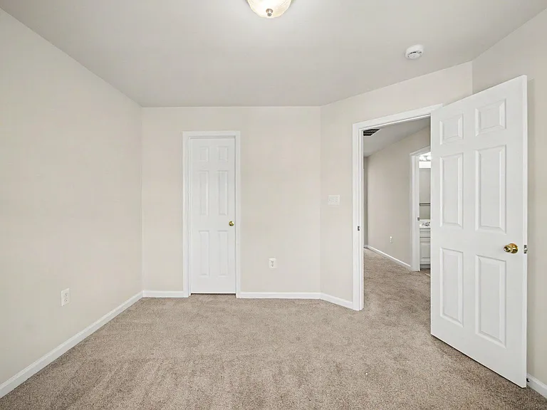 1114 Ellis Ave — Photo 12