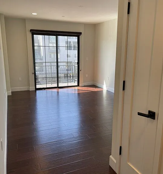1636 S Beverly Glen Blvd #301 — Photo 6