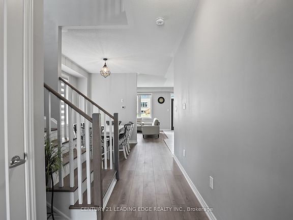 5th image of 1097 Trailsview Ave