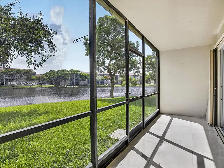 13800 SW 14th St #114C — Photo 33