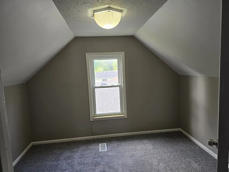 15126 Oldham St — Photo 11