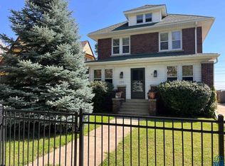1710 Douglas St, Sioux City, IA 51105
