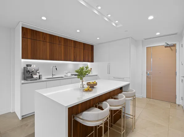 885 Cambie St #1203, Vancouver, BC V6B 0R6