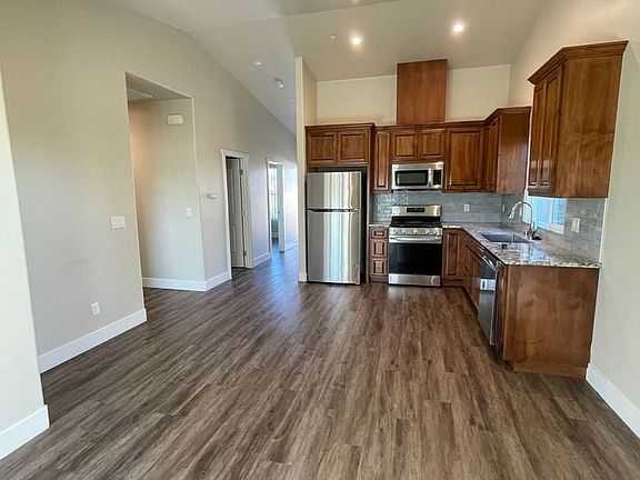 4th image of 820 La Baig Dr #100