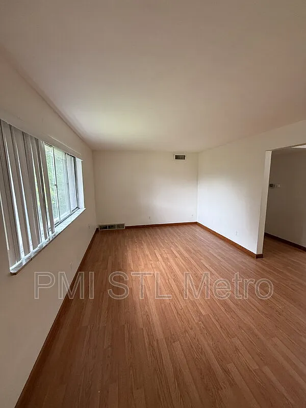 2 bed, 1.0 bath, 750 sqft, $780 — Photo 2