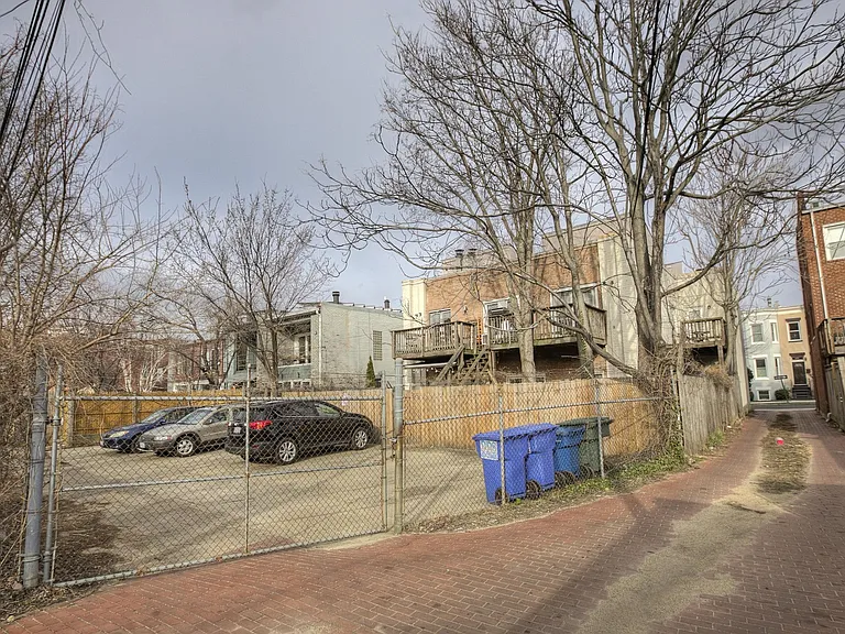 614 Elliott St NE #2C — Photo 10