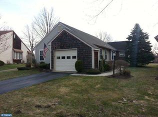 17 John Adams Ct, Monroe Township, NJ 08831