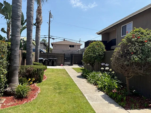 17102 Emerald Ln #C2 — Photo 7