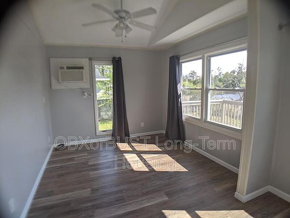 5th image of 987 W Kitty Hawk Rd