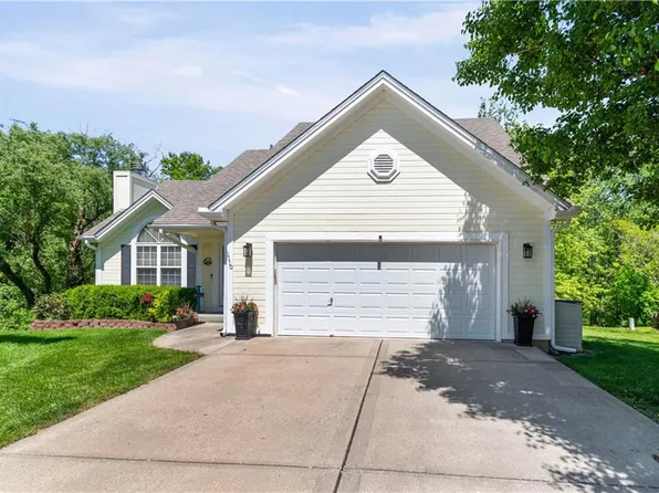 1110 Sarah Ln, Kearney, MO 64060