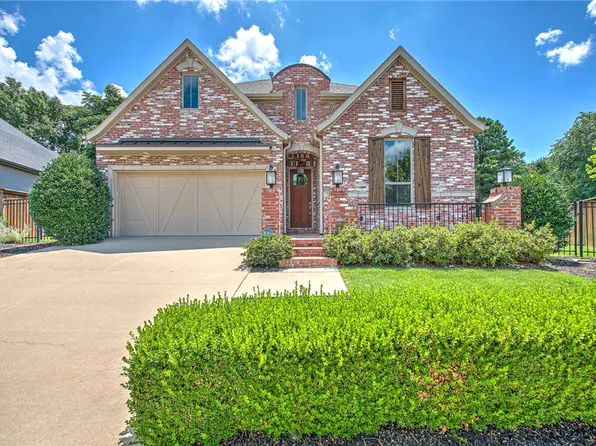 1716 N Rutherford Ave, Fayetteville, AR 72703