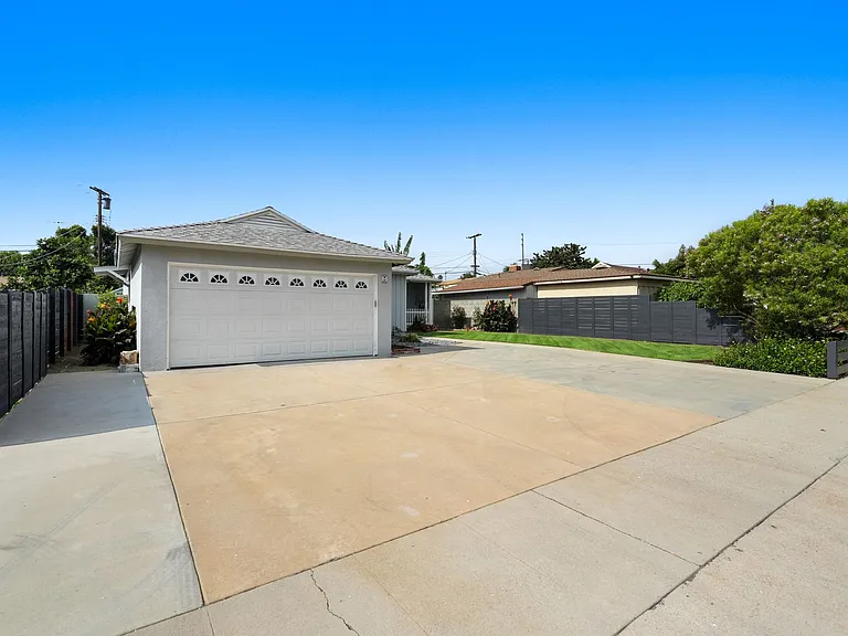 20450 Bassett St — Photo 2