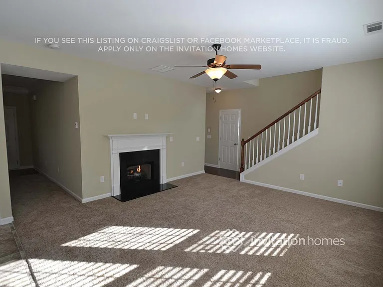 2472 Folsom St — Photo 3