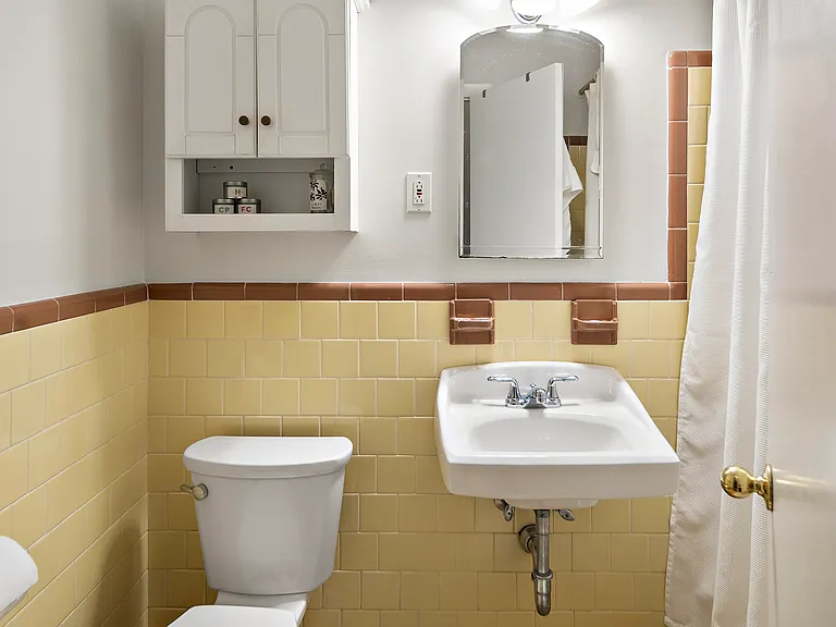 144 Marlborough St #5 — Photo 10