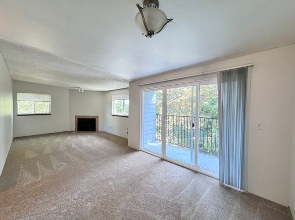 10522 Lake City Way NE APT 401